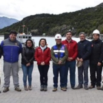 tehuelche noticias: GOBIERNO ENTREGA TERRENO PARA INICIAR DISE&Ntilde;O Y CONSTRUCCI&Oacute;N DE NUEVO TRANSBORDADOR PARA FAMILIAS DEL LAGO O&acute;HIGGINS