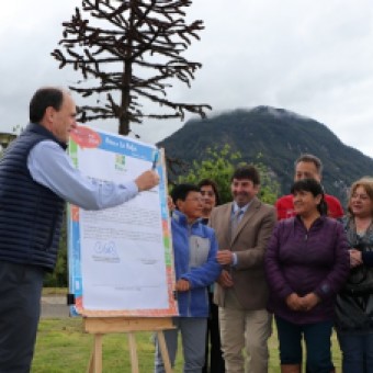 tehuelche noticias: Ministerio de Vivienda y Municipio de Ays&eacute;n Firmaron Compromiso para Iniciar Intervenci&oacute;n del Barrio &ldquo;La Balsa&rdquo;