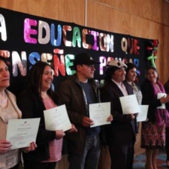 tehuelche noticias: Vecinos de la Poblaci&oacute;n Bernardo O&rsquo;Higgins obtienen licencia media laboral a trav&eacute;s de la educaci&oacute;n popular