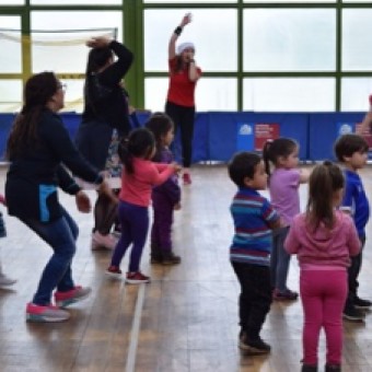 tehuelche noticias: Programa Crecer en Movimiento realiz&oacute; encuentro deportivo con Jardines Infantiles de Integra