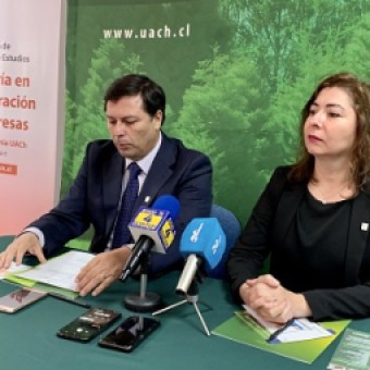 tehuelche noticias: UACh presenta sus nuevas dependencias y programa de continuidad de estudios en Ingenier&iacute;a en Administraci&oacute;n de Empresas