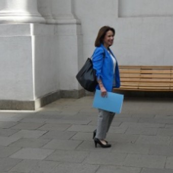 tehuelche noticias: SENADORA ORDENES DESTACA PROYECTO QUE PERMITE REBAJA EN LA COMPRA DE MEDICAMENTOS A TRAV&Eacute;S DE LA CENABAST