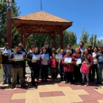 tehuelche noticias: Familias de la Comuna de R&iacute;o Ib&aacute;&ntilde;ez cumplen el sue&ntilde;o de la casa propia
