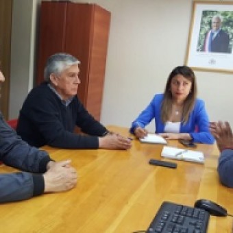 tehuelche noticias: Senador Sandoval se reuni&oacute; con autoridades de Salud para conocer avances de distintas iniciativas a nivel regional