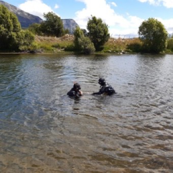 tehuelche noticias: Rescatan cuerpo sin vida desde las aguas del r&iacute;o Coyhaique
