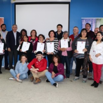 tehuelche noticias: M&aacute;s de 120 Familias de Puerto Ays&eacute;n Podr&aacute;n Concretar los Proyectos de Reparaci&oacute;n y Mejoramiento T&eacute;rmico de sus Casas