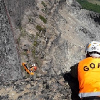 tehuelche noticias: Rescatan cuerpo desde Cerro Cinchao en Coyhaique