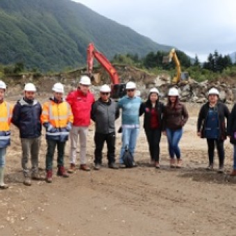 tehuelche noticias: Visitan construcci&oacute;n de viviendas en Puerto Ays&eacute;n