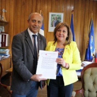 tehuelche noticias: Autoridad recibe bases de la Pol&iacute;tica Nacional Minera 2050