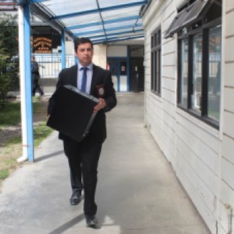 tehuelche noticias: Incautan computadores, celulares y documentaci&oacute;n desde la Municipalidad de Coyhaique