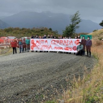 tehuelche noticias: Vecinos de Villa O&acute;Higgins cortaron la ruta de acceso ante falta de respuesta de autoridades