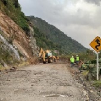 tehuelche noticias: EQUIPOS DEL MOP MONITOREAN CONECTIVIDAD VIAL, SISTEMAS DE AGUA POTABLE RURAL Y CAUDALES DE LOS R&Iacute;OS