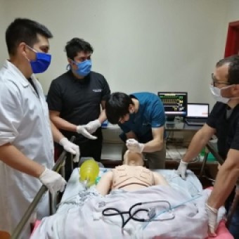 tehuelche noticias: Kinesi&oacute;logos del Hospital de Puerto Ays&eacute;n se capacitan en manejo de v&iacute;a a&eacute;rea y preparaci&oacute;n para la atenci&oacute;n del paciente COVID-19