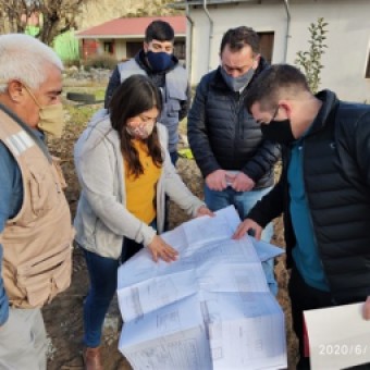 tehuelche noticias: Municipio de Chile Chico entreg&oacute; terreno donde se construir&aacute; sala de capacitaci&oacute;n