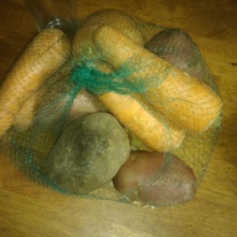 tehuelche noticias: Canasta JUNAEB: Piedras por papas
