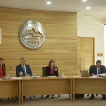 tehuelche noticias: Intendenta por rechazo del CORE al Presupuesto 2021: &ldquo;La dureza de los tiempos que enfrentamos solo se supera con responsabilidad y generosidad&rdquo;