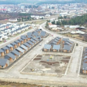 tehuelche noticias: Visitan obras en Cochrane y ya planifica la entrega de 50 viviendas