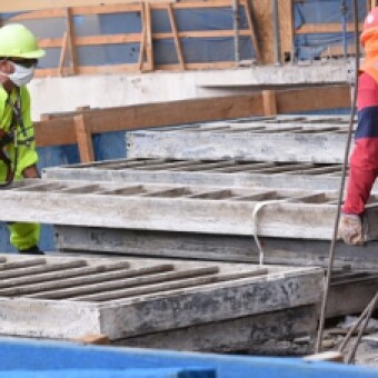 tehuelche noticias: C&Aacute;MARA DE LA CONSTRUCCI&Oacute;N EN LA REGI&Oacute;N DE AYS&Eacute;N PROYECTA QUE PLAN DE REACTIVACI&Oacute;N ECON&Oacute;MICA GENERAR&Aacute; CASI 9 MIL EMPLEOS