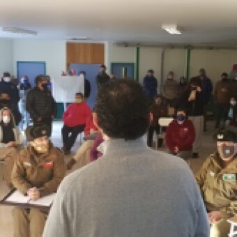 tehuelche noticias: Logro ciudadano: En reuni&oacute;n con la comunidad de Puerto Guadal Edelays&eacute;n se desiste de reinicio de faenas en Los Maquis