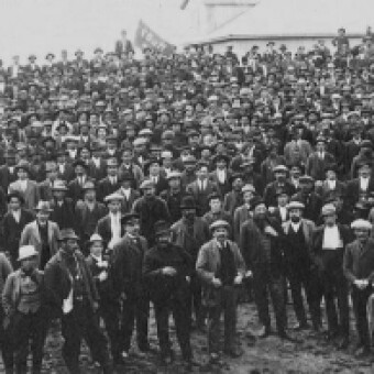 tehuelche noticias: Estudios y Centro de Pensamiento Tehuelche. La Patagonia y su triste historia. A prop&oacute;sito de los 100 a&ntilde;os del asalto e incendio de la sede de Federaci&oacute;n Obrera de Magallanes.