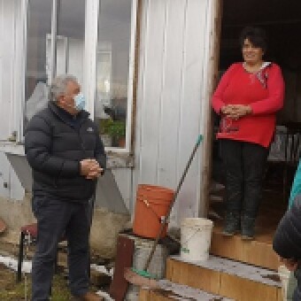 tehuelche noticias: MUNICIPALIDAD DE COYHAIQUE Y SUBDERE VISITAN A BENEFICIARIOS DE PROYECTO SANEAMIENTO SANITARIO EN SECTOR ENSENADA VALLE SIMPSON