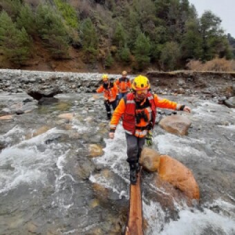 tehuelche noticias: Bomberos suspende b&uacute;squeda de persona tras accidente en Ruta 240