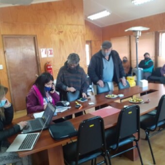 tehuelche noticias: Municipio de Guaitecas y Banco Estado reafirman convenio de colaboraci&oacute;n