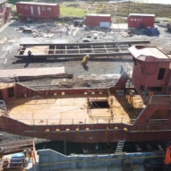 tehuelche noticias: 50% DE AVANCE PRESENTA CONSTRUCCI&Oacute;N DE BARCAZA QUE OPERAR&Aacute; EN EL LAGO O&acute;HIGGINS