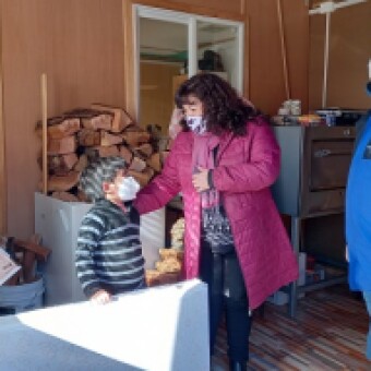 tehuelche noticias: Educadora de la escuela de Guadal destac&oacute; apoyo did&aacute;ctico del &ldquo;Rinju&rdquo; en pandemia