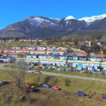 tehuelche noticias: Municipalidad de Coyhaique realiza entrega de  terreno  para construcci&oacute;n de primer ante vel&oacute;dromo en Chile