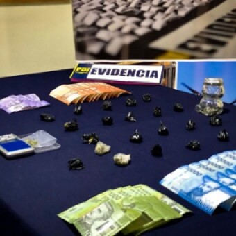 tehuelche noticias: PDI y Fiscal&iacute;a redujeron punto de microtr&aacute;fico y lograron prisi&oacute;n preventiva de imputado