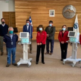tehuelche noticias: Ministro Paris junto a Subsecretarios de Salud y Redes Asistenciales encabezan reuniones t&eacute;cnicas por COVID-19 y entregan 2 nuevos Ventiladores