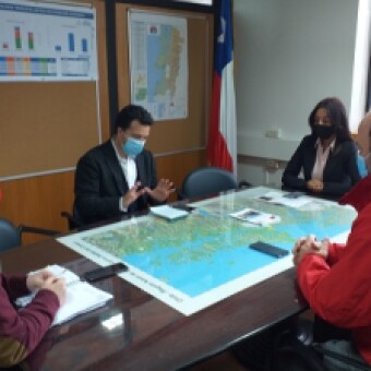 tehuelche noticias: SUBSECRETARIO DE OBRAS P&Uacute;BLICAS Y SEREMI DEL MOP SE RE&Uacute;NEN CON DIPUTADA Y CONSEJERO REGIONAL PARA CONVERSAR DE REACTIVACI&Oacute;N ECON&Oacute;MICA