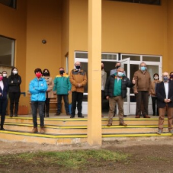 tehuelche noticias: ESTUDIANTES Y TRABAJADORES DEL LICEO ALTOS DEL MACKAY AGRADECEN OBRAS DE MEJORAMIENTO INAUGURADAS ESTE JUEVES