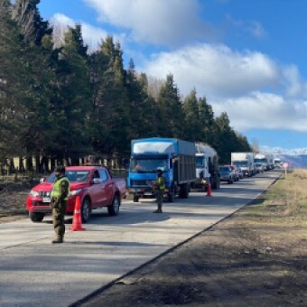 tehuelche noticias: Ej&eacute;rcito intensifica controles por cord&oacute;n sanitario en Coyhaique