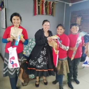 tehuelche noticias: Profesores de Mall&iacute;n crearon &ldquo;fonda itinerante Tulio Burgos&rdquo; y visitaron a sus estudiantes