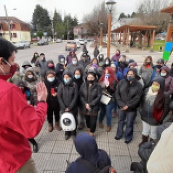 tehuelche noticias: Se soluciona problema con subsidios en Ays&eacute;n y se compromete entrega simb&oacute;lica de terreno