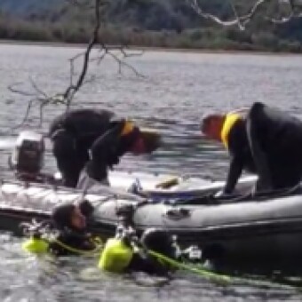 tehuelche noticias: Carabineros con apoyo de un robot submarino del GOPE de Puerto Montt ubic&oacute; cuerpo en laguna Los Palos de Puerto Ays&eacute;n