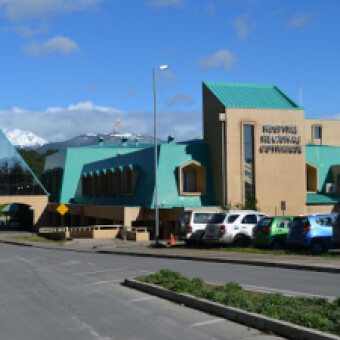 tehuelche noticias: Crece pol&eacute;mica al interior del Hospital Coyhaique ante supuesta Fiesta de funcionarios