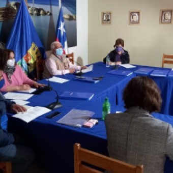 tehuelche noticias: Concejo aprob&oacute; recursos para entregar juguetes a m&aacute;s de 700 ni&ntilde;os en la comuna de Chile Chico