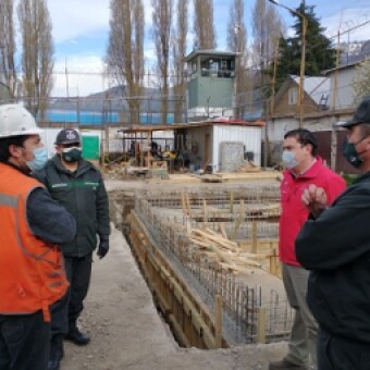 tehuelche noticias: UN IMPORTANTE AVANCE PRESENTA LA CONSTRUCCI&Oacute;N DE LAS REDES CONTRA INCENDIO DE LA UNIDAD PENAL DE COYHAIQUE