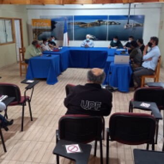 tehuelche noticias: Municipalidad y Gremios del Turismo establecen lazos para potenciar &ldquo;Chile Chico comuna confiable&rdquo;