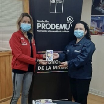 tehuelche noticias: Adultas mayores de Puerto Ays&eacute;n recibieron kits para participar de la Ruta Digital de PRODEMU