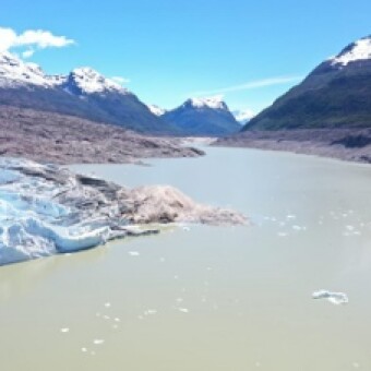 tehuelche noticias: MOP REPONE  INSTRUMENTAL QUE MIDE CANTIDAD DE AGUA ACUMULADA  EN EL LAGO CACHET 2