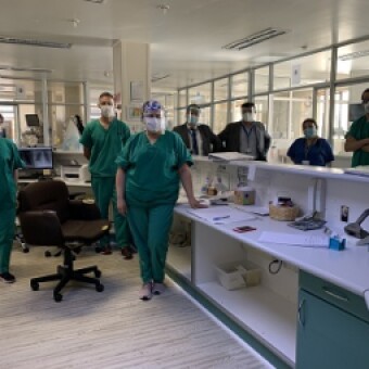 tehuelche noticias: Director del SSA visit&oacute; Hospital Regional interioriz&aacute;ndose de su funcionamiento en pandemia
