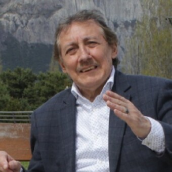 tehuelche noticias: Consejero Regional Gustavo Villarroel:  &ldquo;Nuestros funcionarios p&uacute;blicos merecen  trato digno igual que todo aysenino&rdquo;