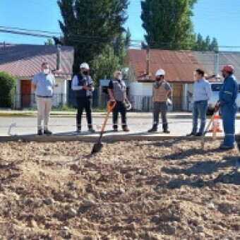 tehuelche noticias: Cores Medina y Quintul visitan obras construidas con recursos del Gobierno Regional