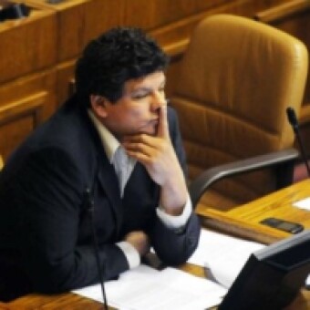 tehuelche noticias: DIPUTADO REN&Eacute; ALINCO DESTAC&Oacute; APROBACI&Oacute;N DE PROYECTO QUE PERMITIR&Iacute;A RETIRO DE FONDOS PARA PENSIONADOS CON RENTAS VITALICIAS