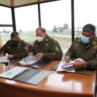 tehuelche noticias: General Hugo Zenteno V&aacute;squez asume jefatura de la XI Zona de Carabineros Ays&eacute;n