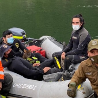 tehuelche noticias: Trabajo conjunto entre Carabineros y Bomberos de Puerto Ays&eacute;n permiti&oacute; rescatar pud&uacute; cerca del puente Dunn
